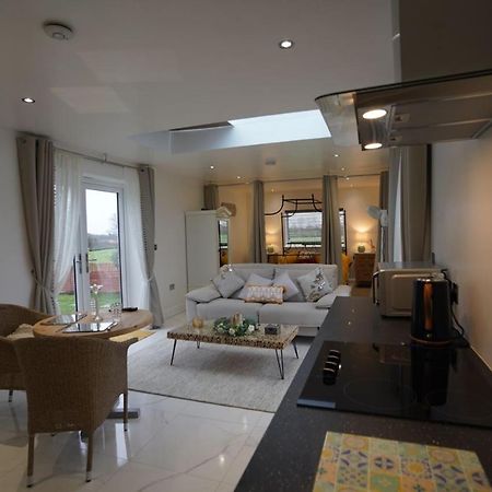 Luxury Home In The Heart Of East Sussex Freeparking Певънси Екстериор снимка
