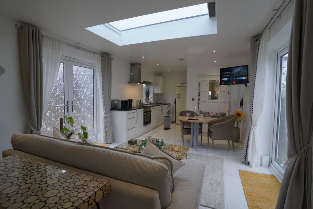 Luxury Home In The Heart Of East Sussex Freeparking Певънси Екстериор снимка